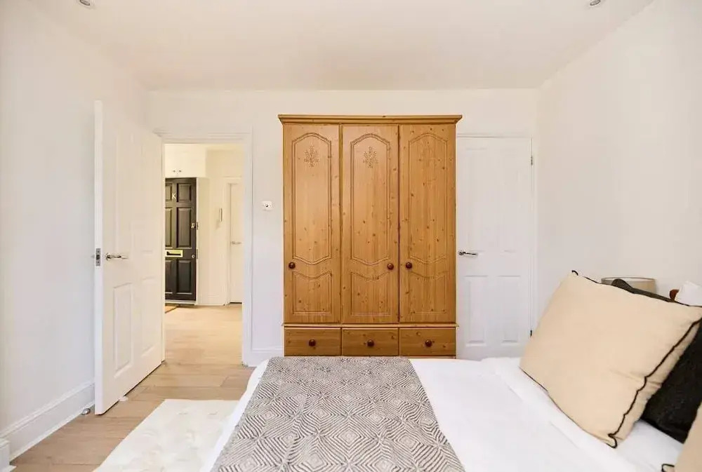 The Streatham Crib - Bright 2bdr Flat