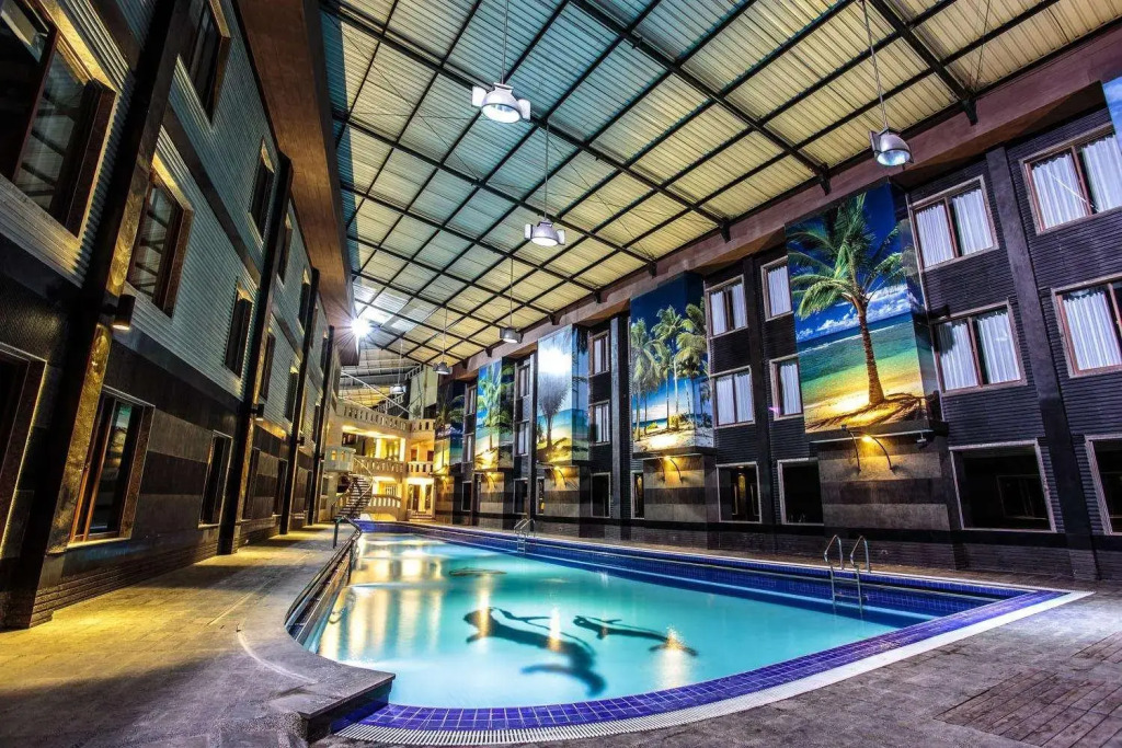 Crown Victoria Hotel Tulungagung