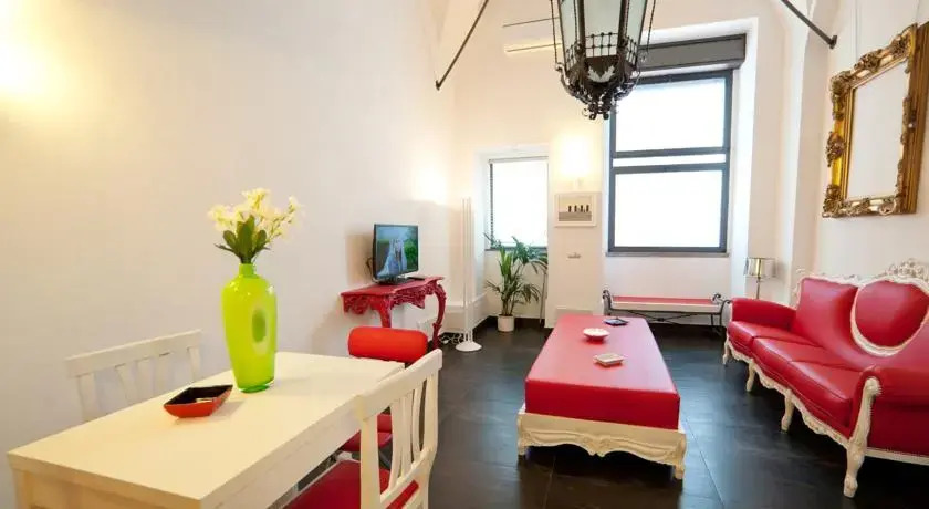 Cromatico Art House