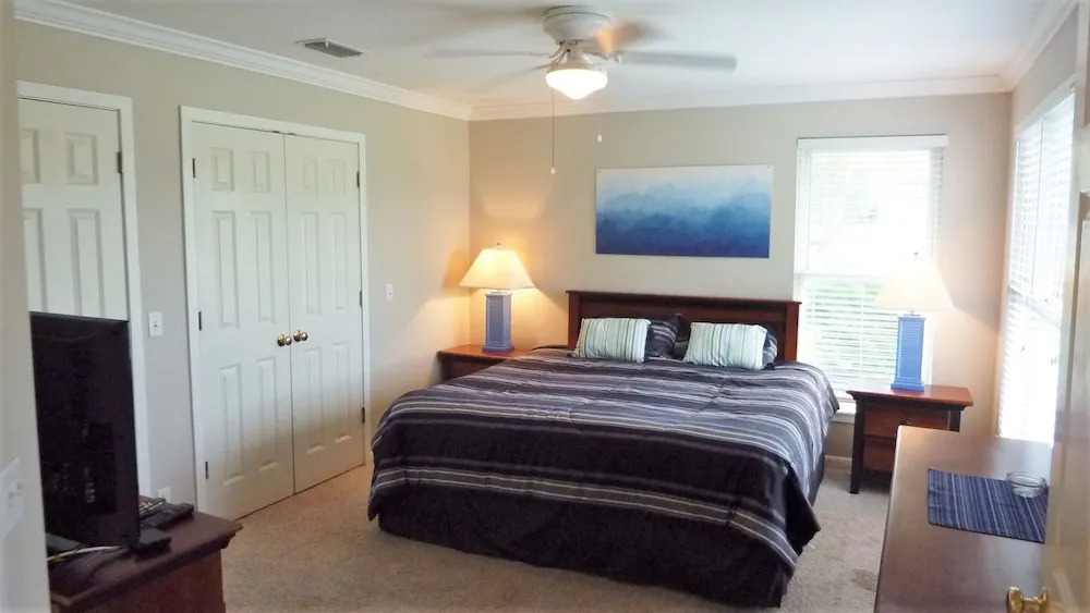 Guiding Light Unit C - Groundfloor by Jekyll Realty