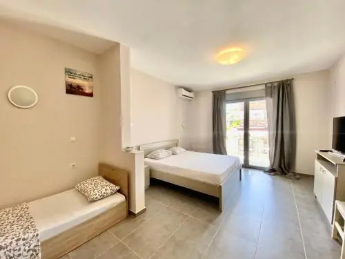 EllinFos Apartments