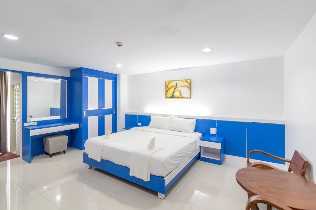 Townhouse Siam Privi Hotel