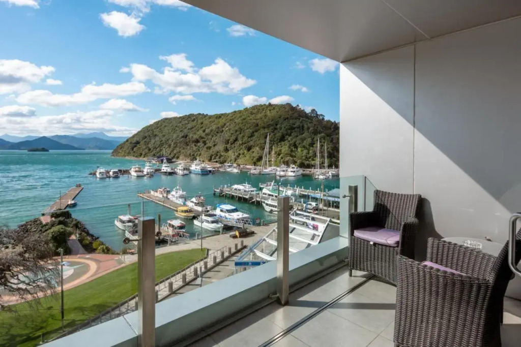 Oxleys Penthouse 506