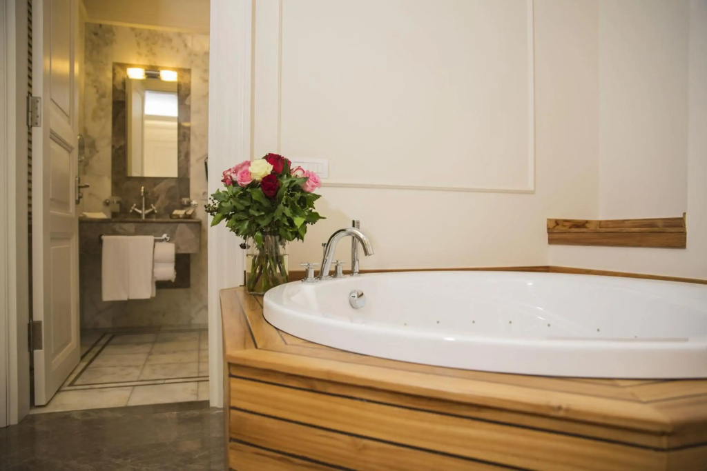 Corinne Art & Boutique Hotel
