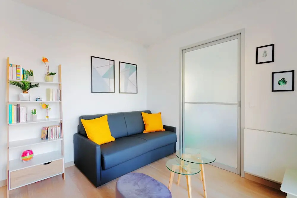 Eiffel Tower View Private Apartment