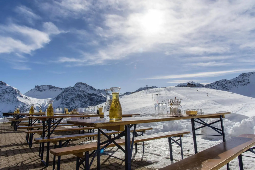 AROSA ALPINE CLUB