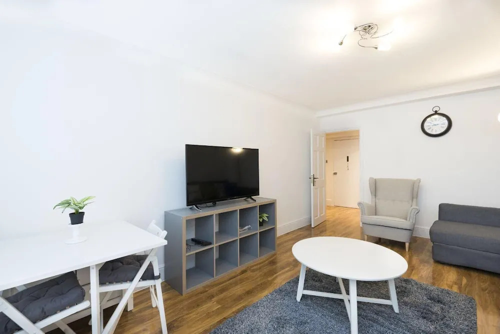 Beautiful 1 Bedroom Apartment Near Hyde Park & Oxford St