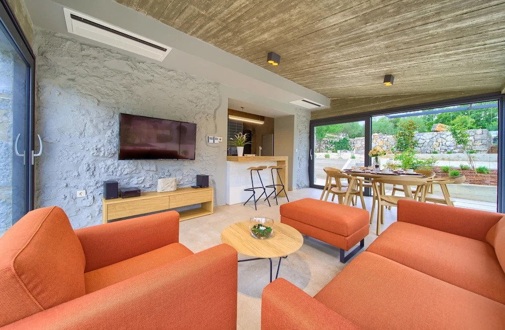 Luxury Jerini Barn