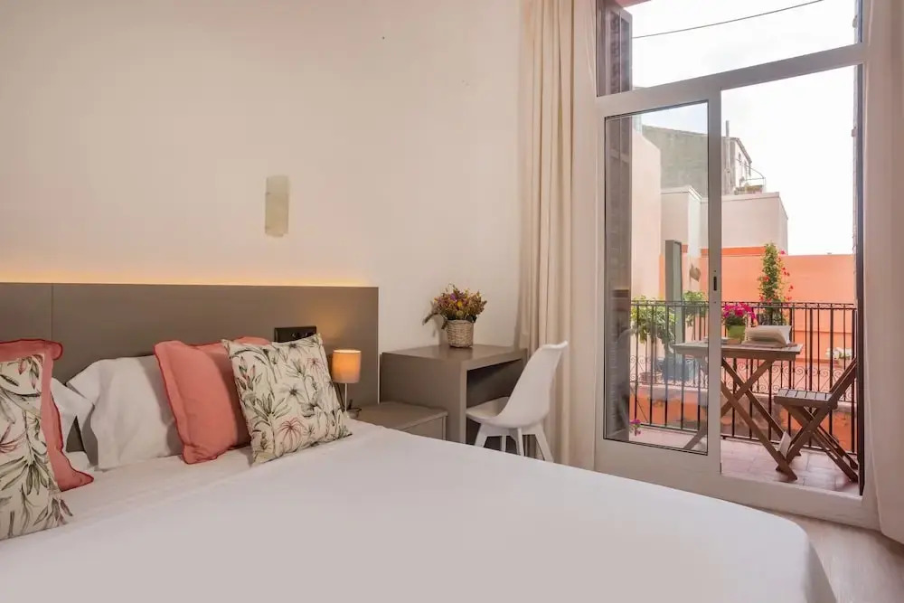 Antonios Hostal