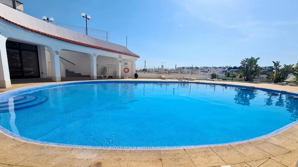 T3 Center of Albufeira With Swimming Pool