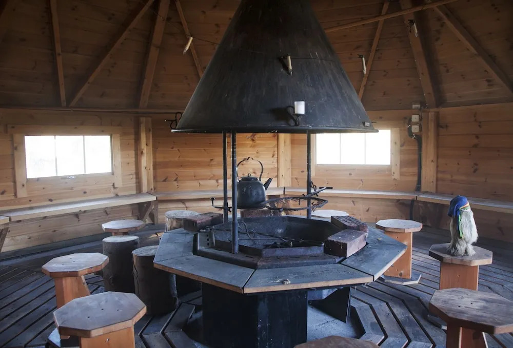 Hopeaniemi Resort