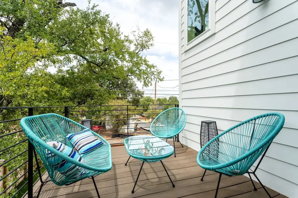 Eastside Home w Killer Yard - Golf  Pool  Firepit, Austin