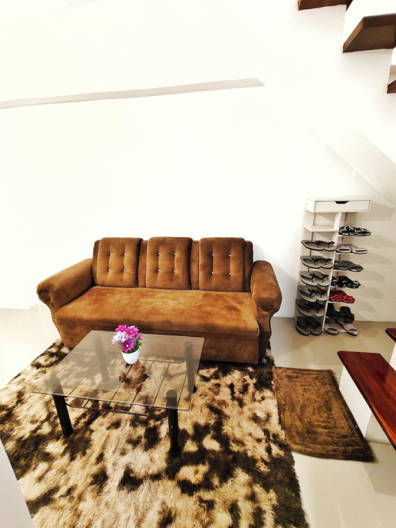 Aashvi Cozy Cabin