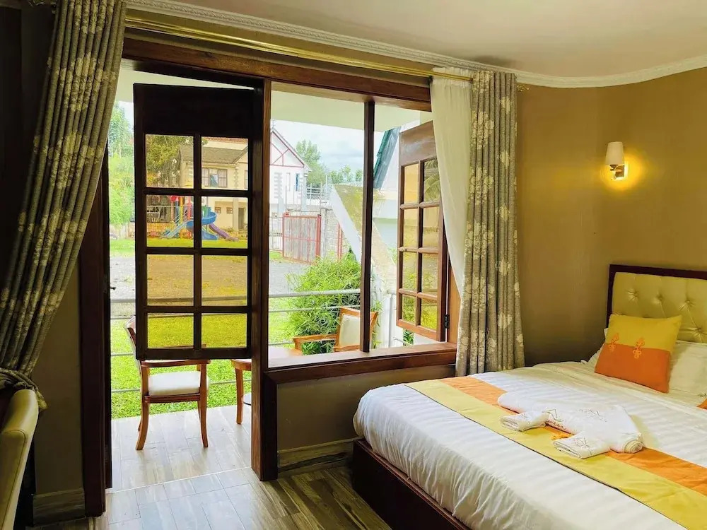 khwesa hotel