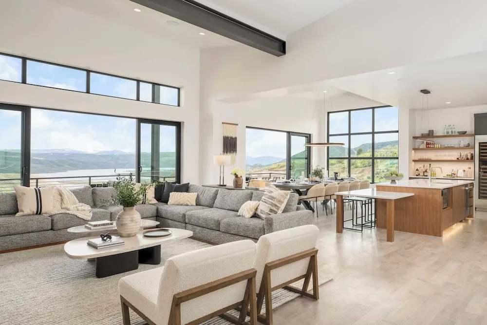 Mountain Lover by Avantstay Luxe Escape w/ Views Hot Tub, Gym, Movie Theater