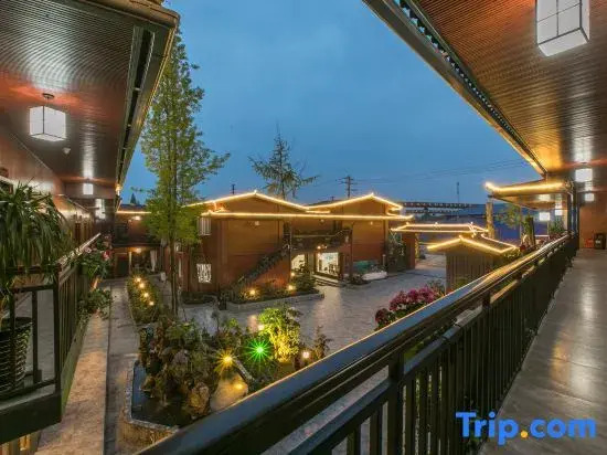 Wentou Homestay · Ziwei Manor (Dujiangyan Station Sunac Land)