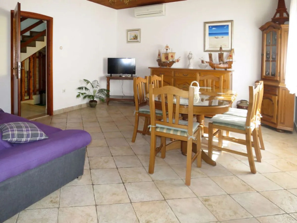 Holiday Home Vesna by Interhome
