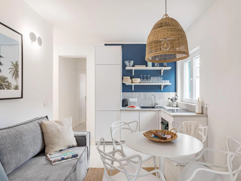 Apartment in Slatine Near the Sea Beach