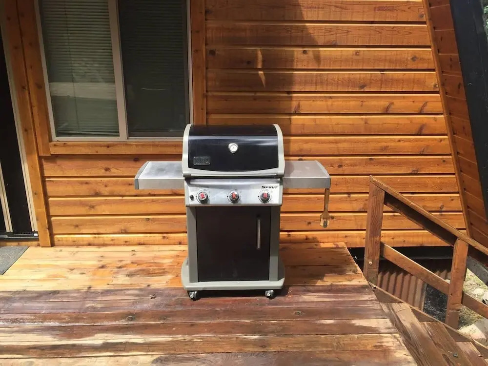 Stylish Modified A frame with Hot Tub sleeps 6!
