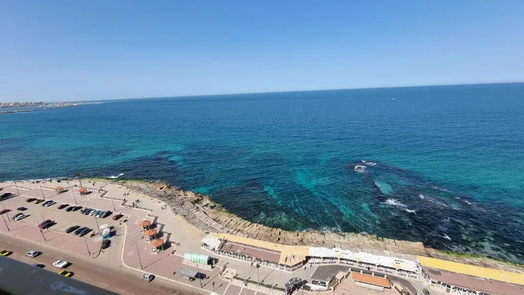 Alex sea view apartment - families only