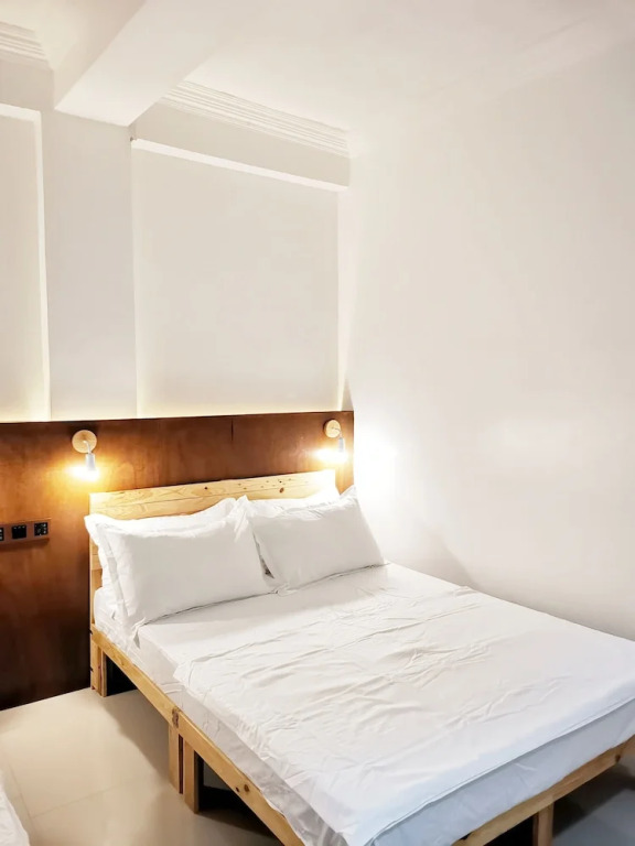 NomadsMNL Airport Hostel