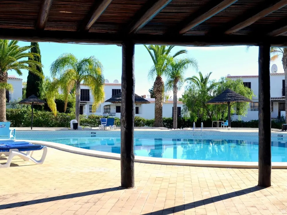 An Apartment With Sea View Within Walking Distance Of The Beach Swimming Pool And Albufeira