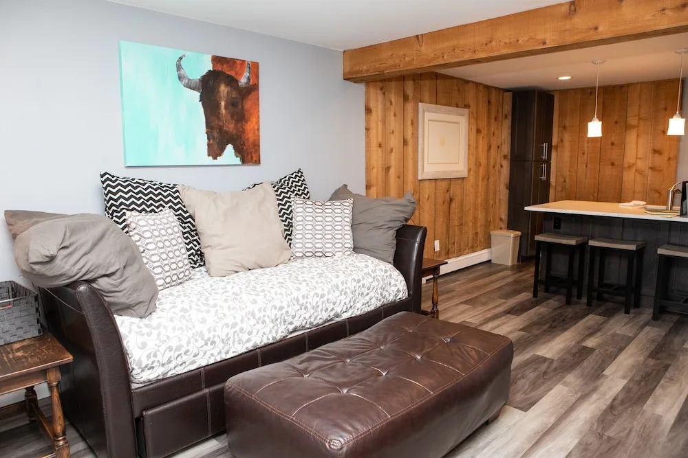 6 Chamonix Lane 1 Bedroom Townhouse by RedAwning