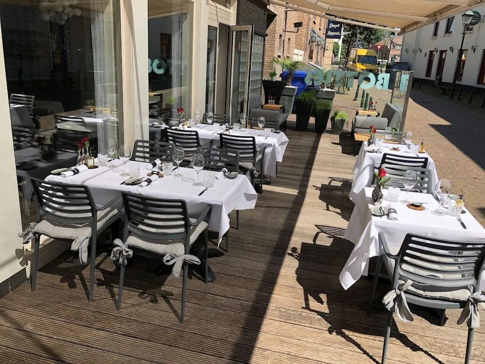 Hotel & Appartementen Royal