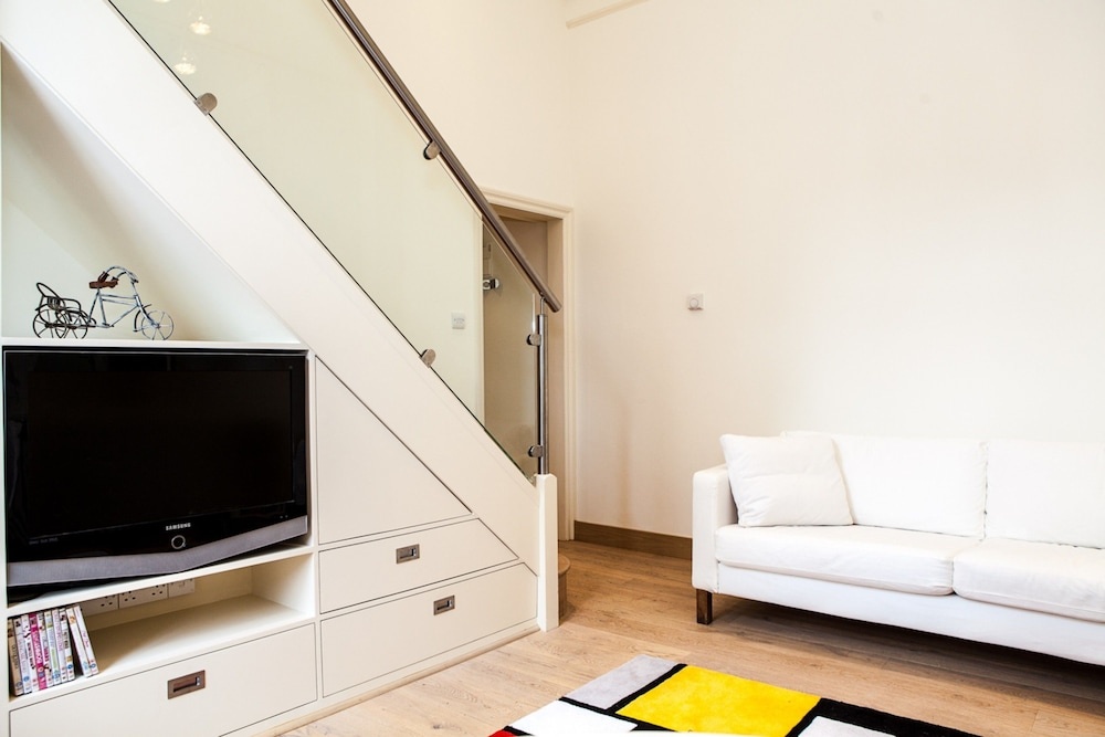 1 Bedroom Apartment Close to Gloucester Road Station