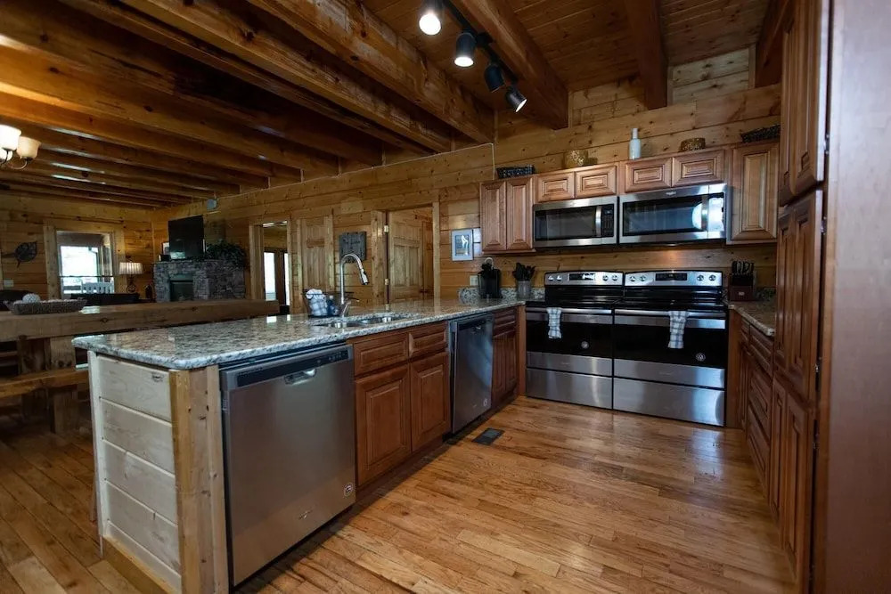 Caney Creek Lodge by RedAwning