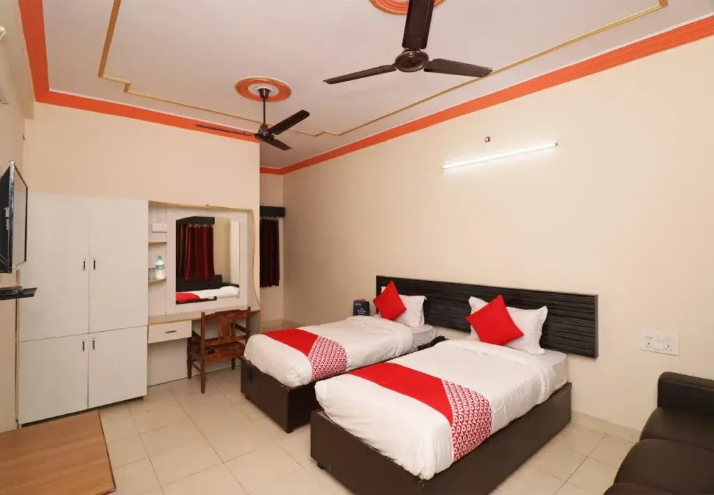 Hotel Buddha By OYO Rooms