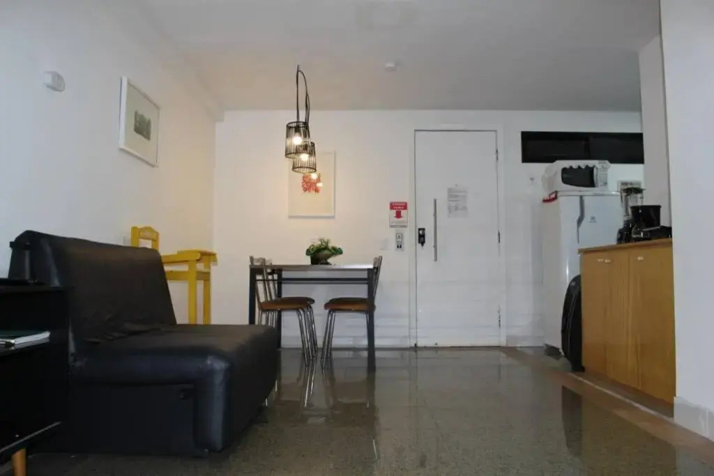 13 FLAT BEIRA MAR Com ENERGIA, VAGA, 3 CAMAS, WI-FI e AR