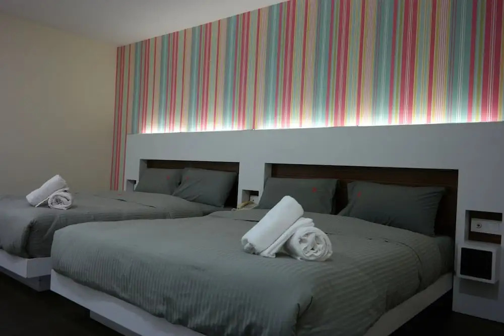 Summer Oscar Boutique Hotel