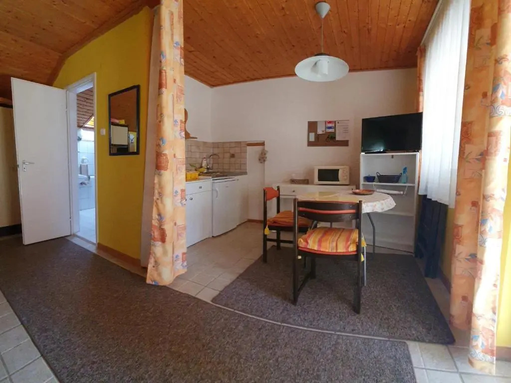 Anna Apartman