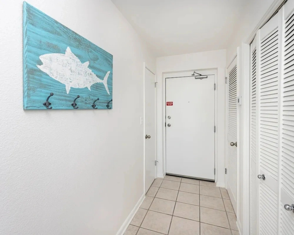 Phoenix Vi 61102 1 Bedroom Condo