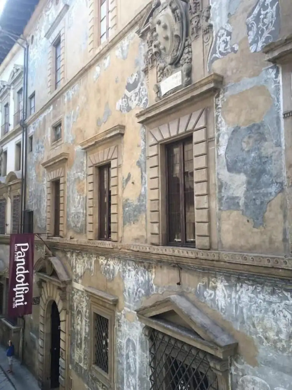 Breathtaking 4BD Apt 5min Walk to Duomo