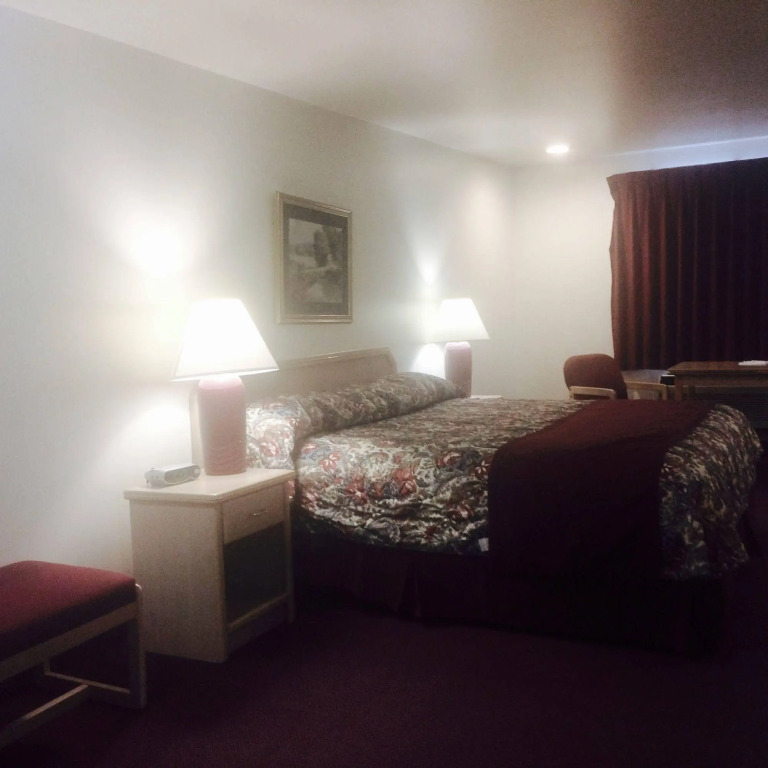 Thunderbird Motel