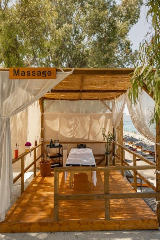 Mazarine Hotel