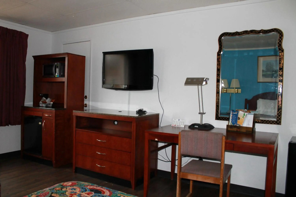 Wyatt Earp Hotel