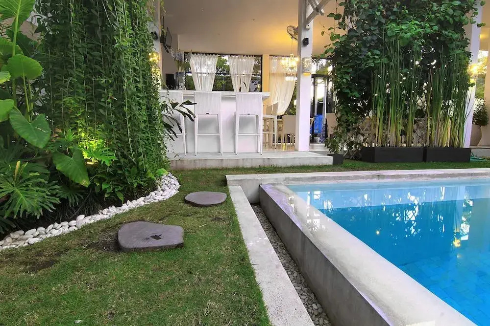 La Cabana Hotel and Villas