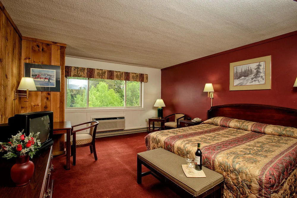 Snowy Owl Inn
