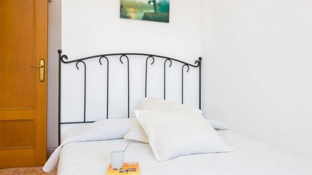 Montse in Tordera with 4 bedrooms and 2 bathrooms