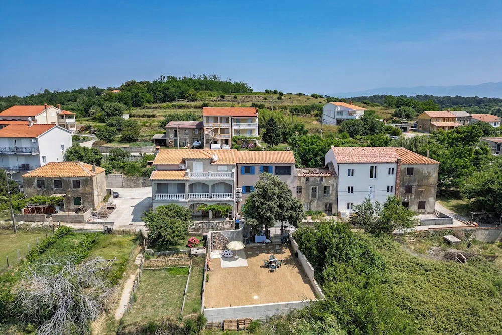 Harmony House Vito