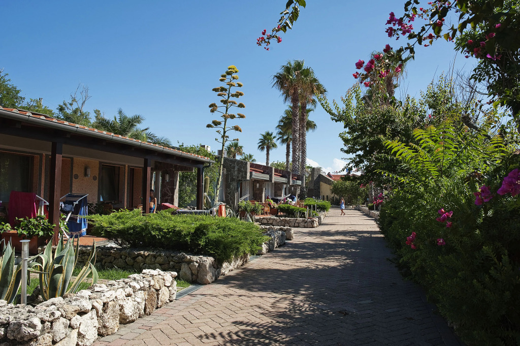 Trevi Village