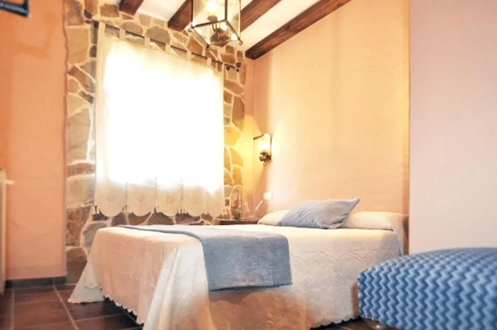 House With 8 Bedrooms in Hoyocasero, With Wonderful Mountain View, Furnished Terrace and Wifi