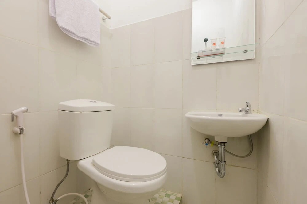 Mn One Residence by OYO Rooms
