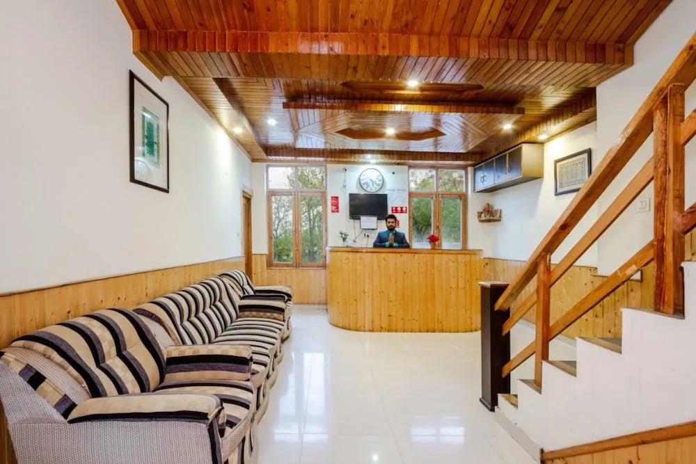 Goroomgo Aplin Retreat Manali