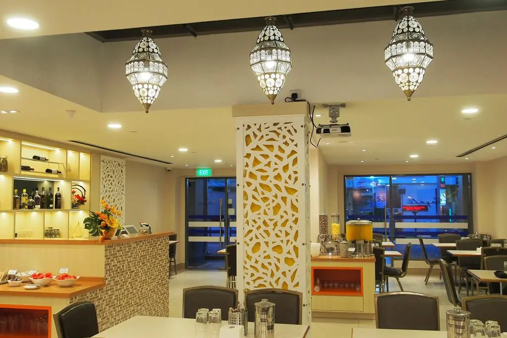 Отель Dash Living Rochor