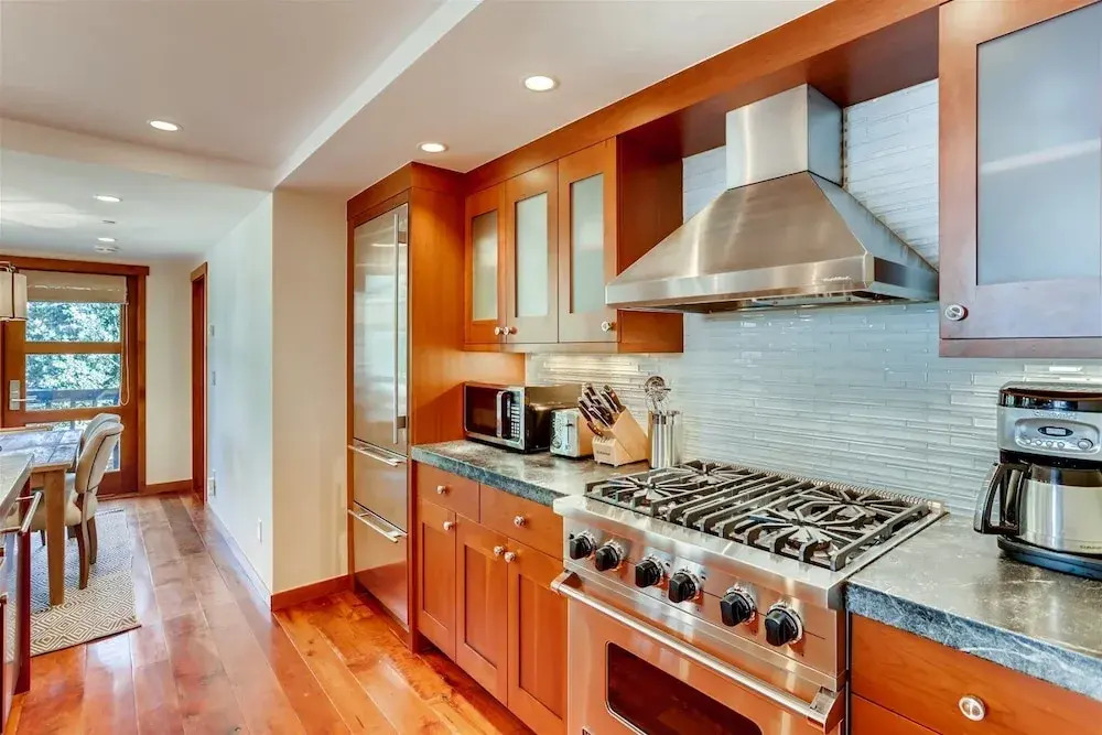 1-385 Gore Creek Dr. Vorlaufer #303