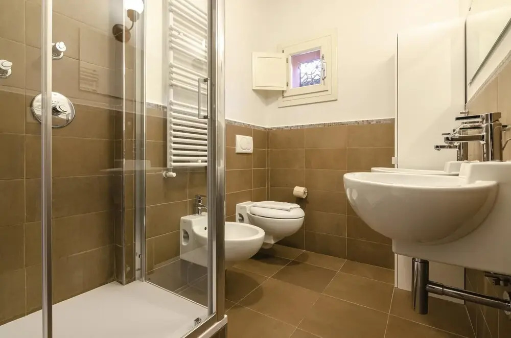 Brand new Suite With Balcony Via Albertoni